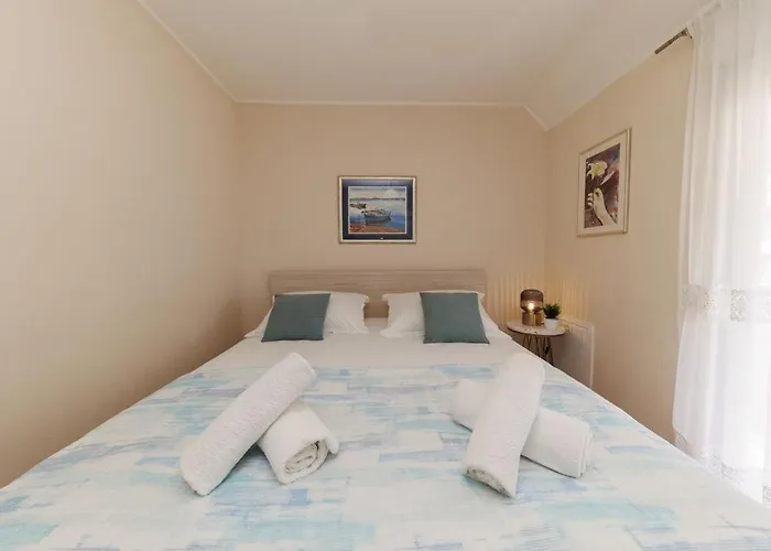 Mira Апартаменты Задар